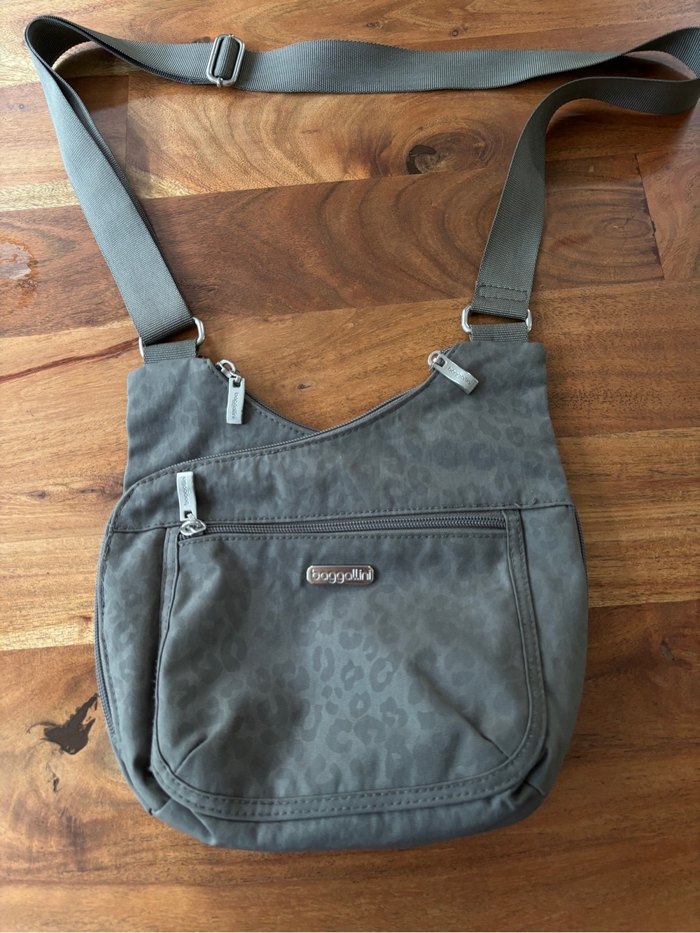Baggallini Leopard Print Crossbody Bag